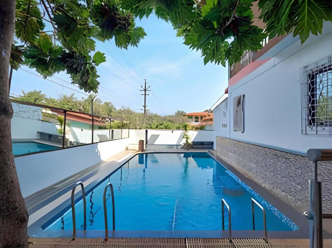 Hotel 7 Seas Vagator Exterior photo